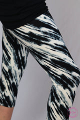 Liquid Glass Capri Leggings