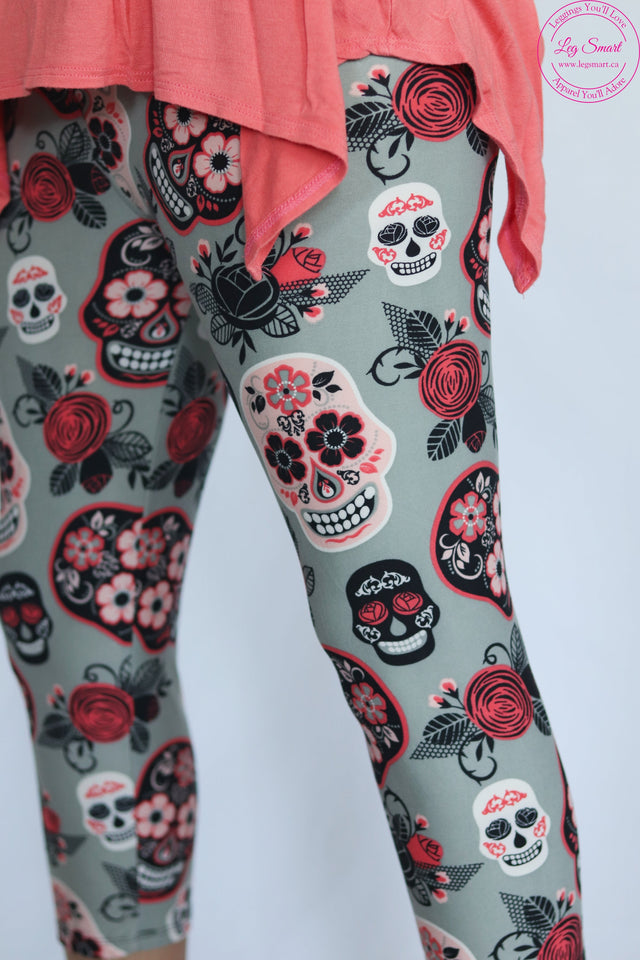 Grey capri leggings with sugar skulls