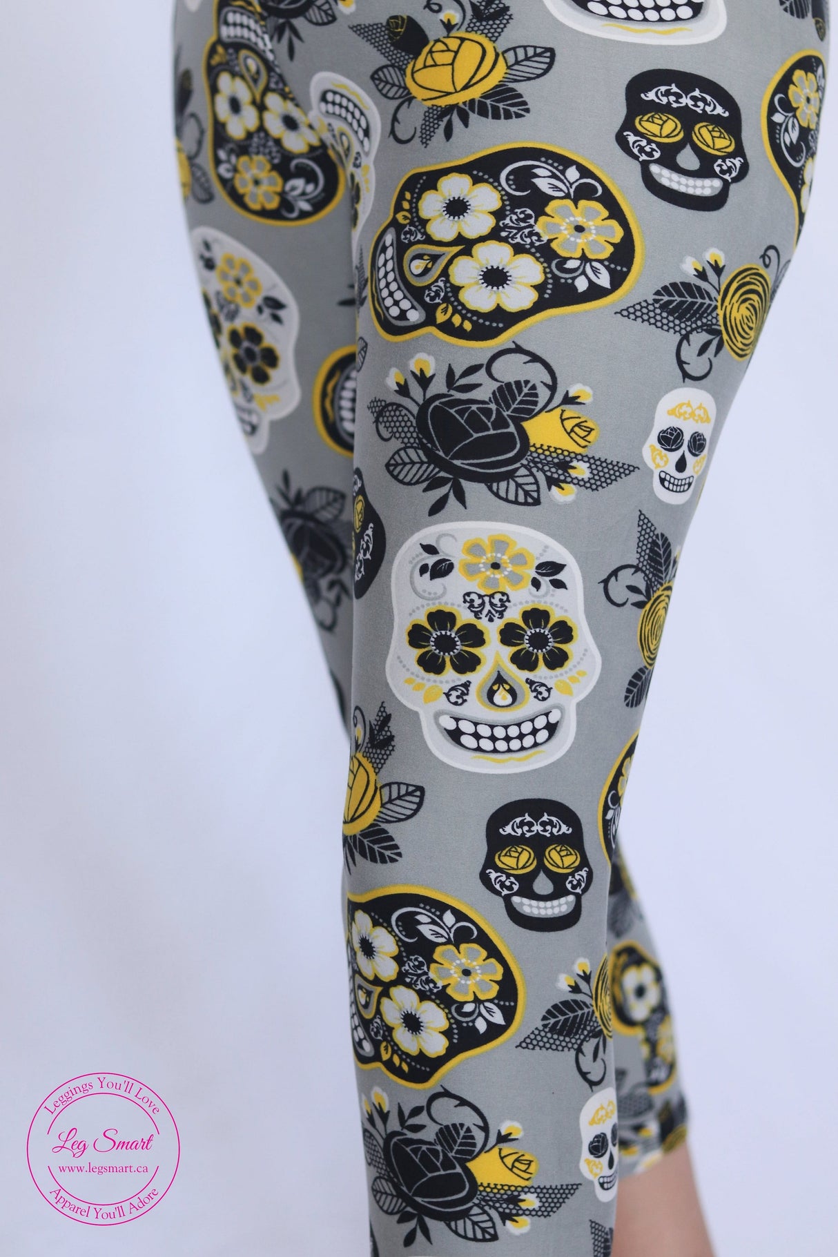 Lemon Skull Capri Leggings