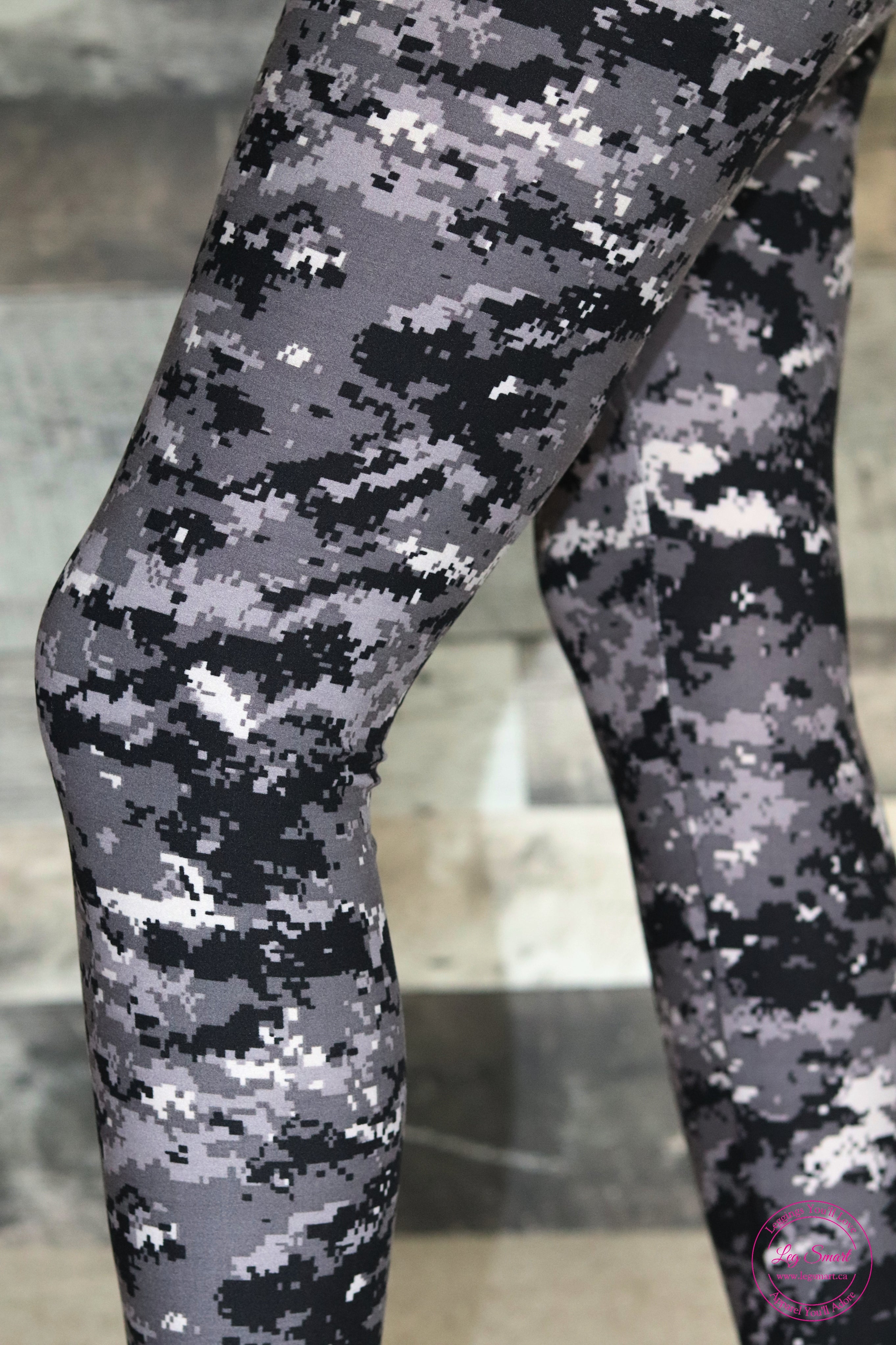 Gray & Black Camouflage With Pink Flamingos Camo Leggings One Size